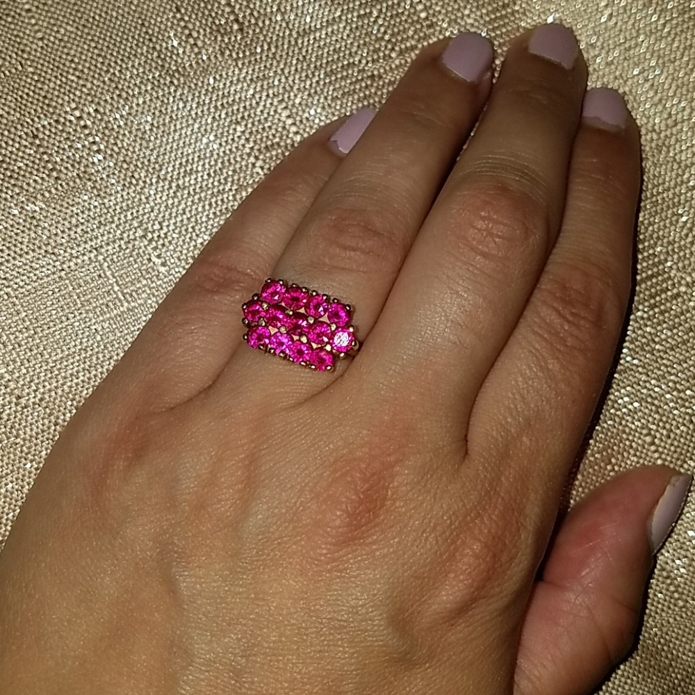 Vintage ruby cocktail ring in 10kt gold